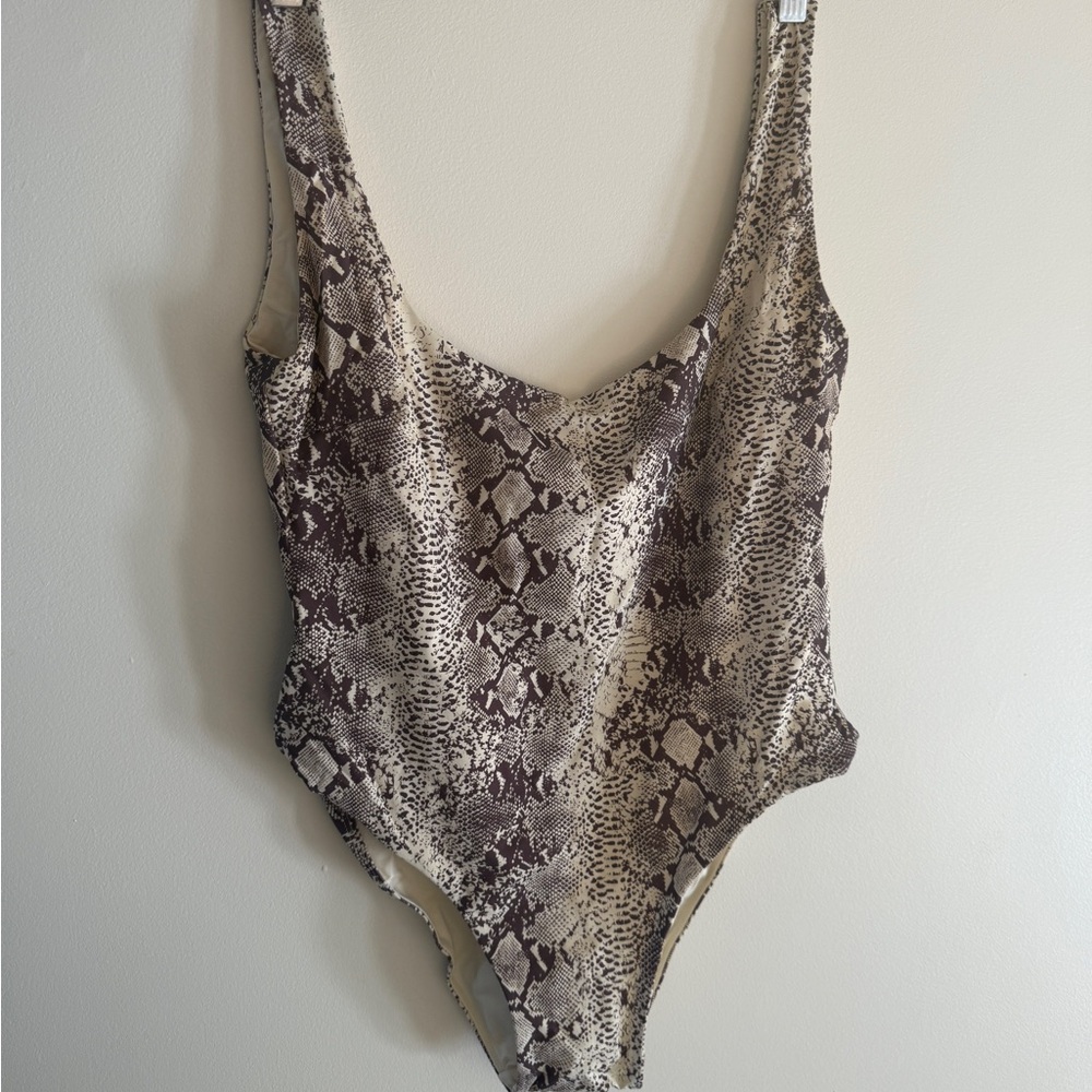 Monday Swimwear Sardinia One Piece - Picture 4 of 4